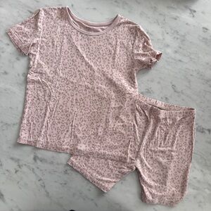 Kyte Baby Bamboo Pink Blush Leopard Summer Short Sleeve and Shorts Set Girl’s 8